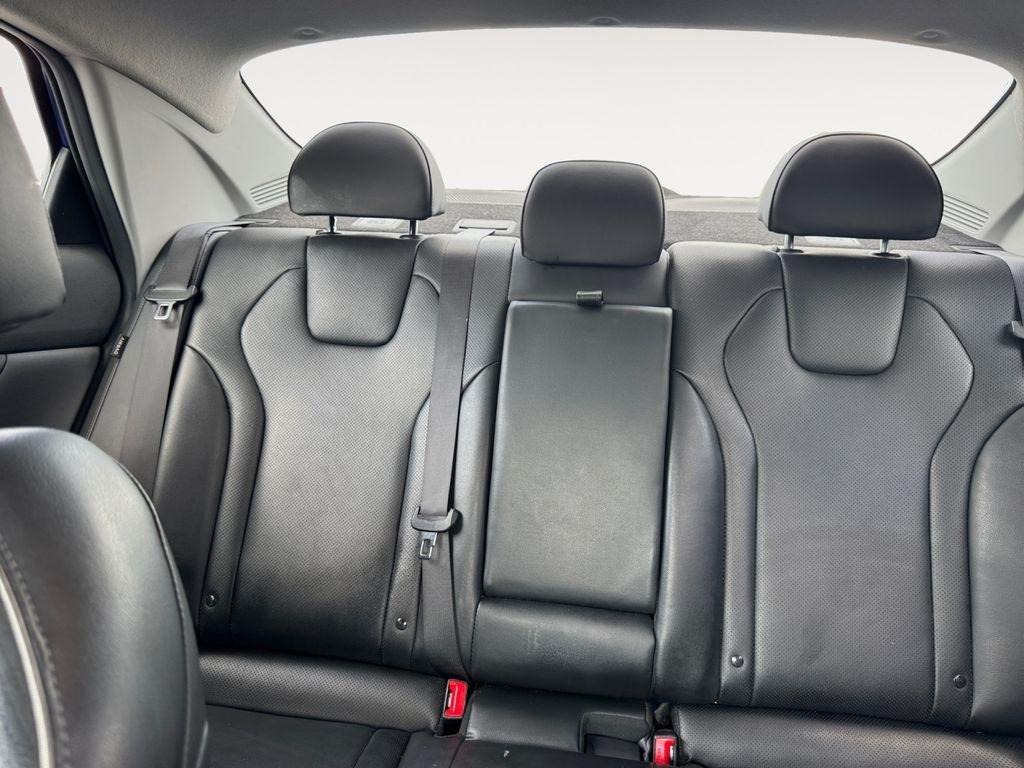 Hyundai Elantra  2024