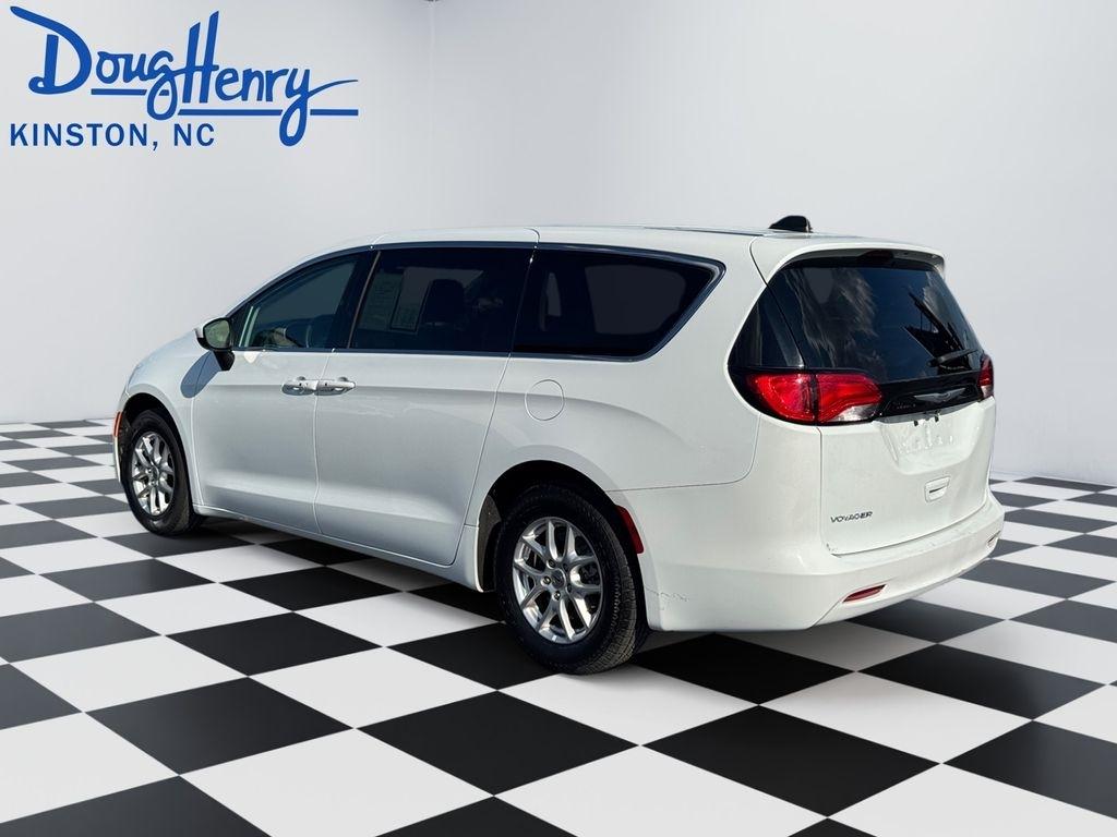 Chrysler Voyager  2023