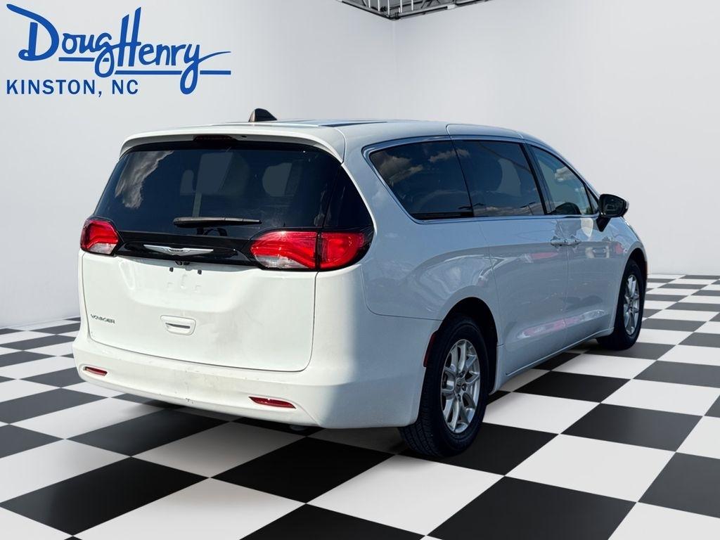 Chrysler Voyager  2023