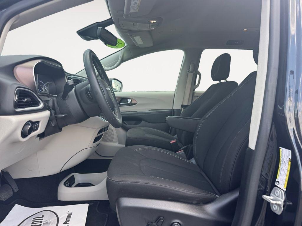 Chrysler Voyager  2023