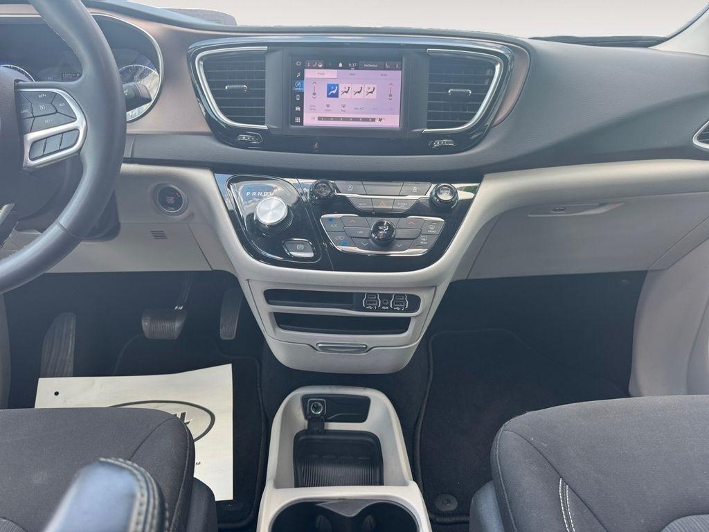 Chrysler Voyager  2023