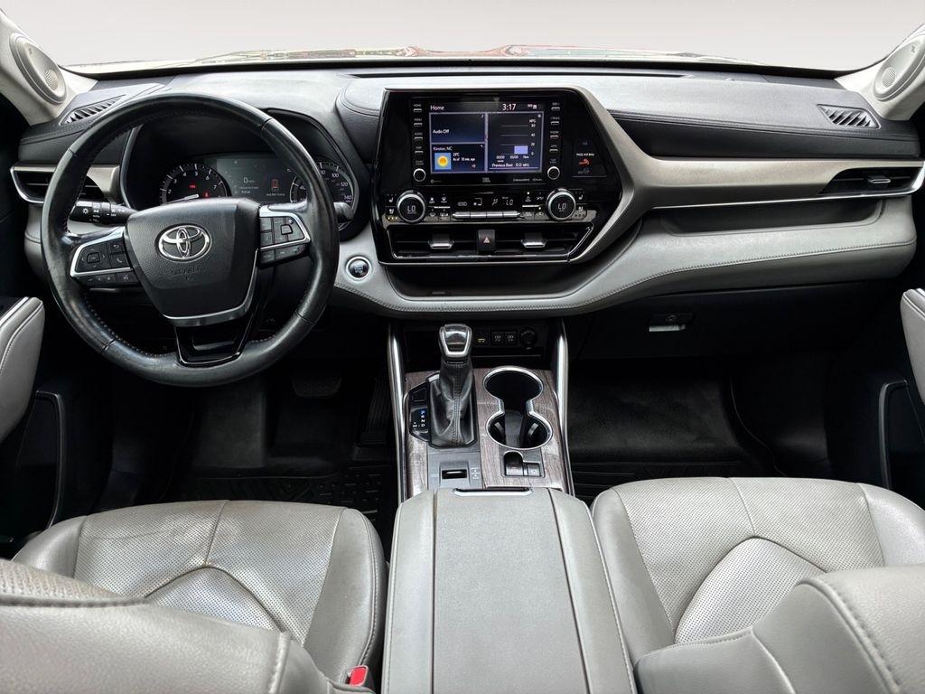 Toyota Highlander  2021