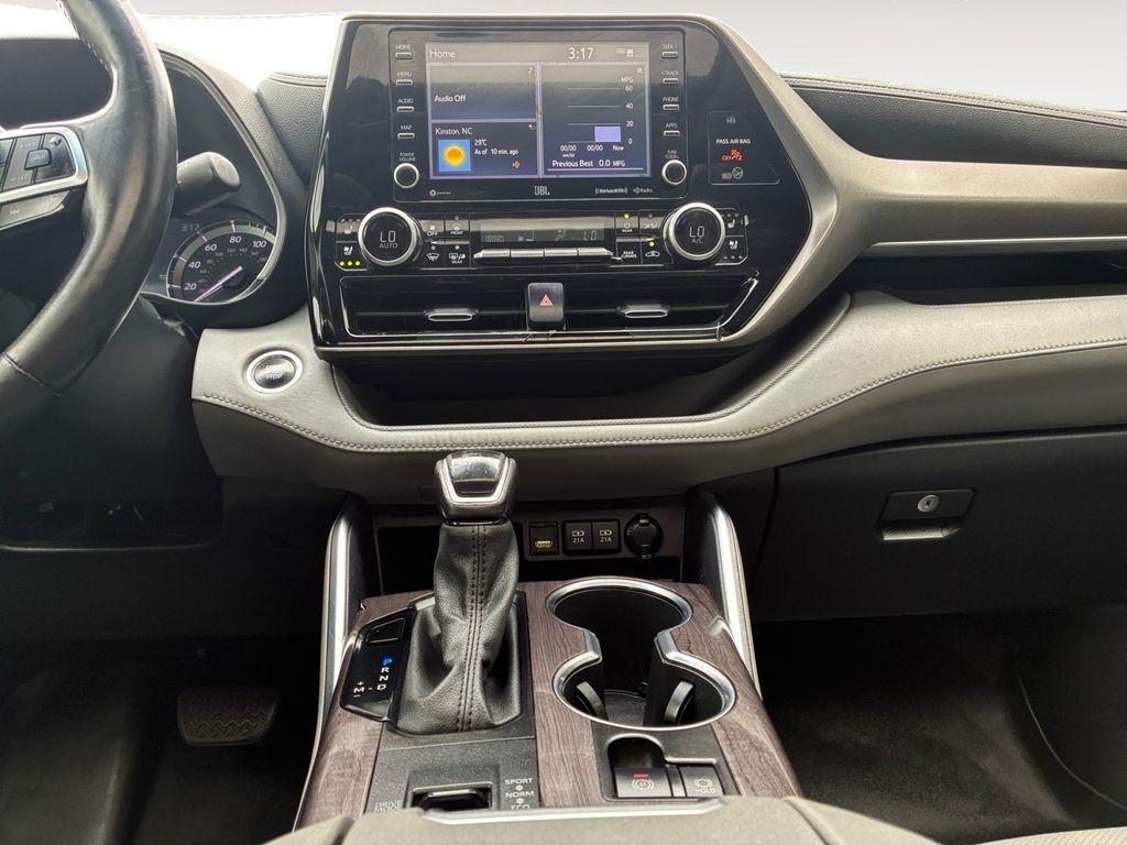 Toyota Highlander  2021