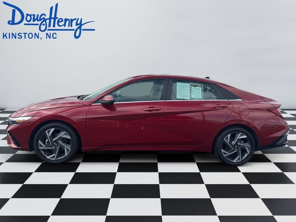 Hyundai Elantra  2024