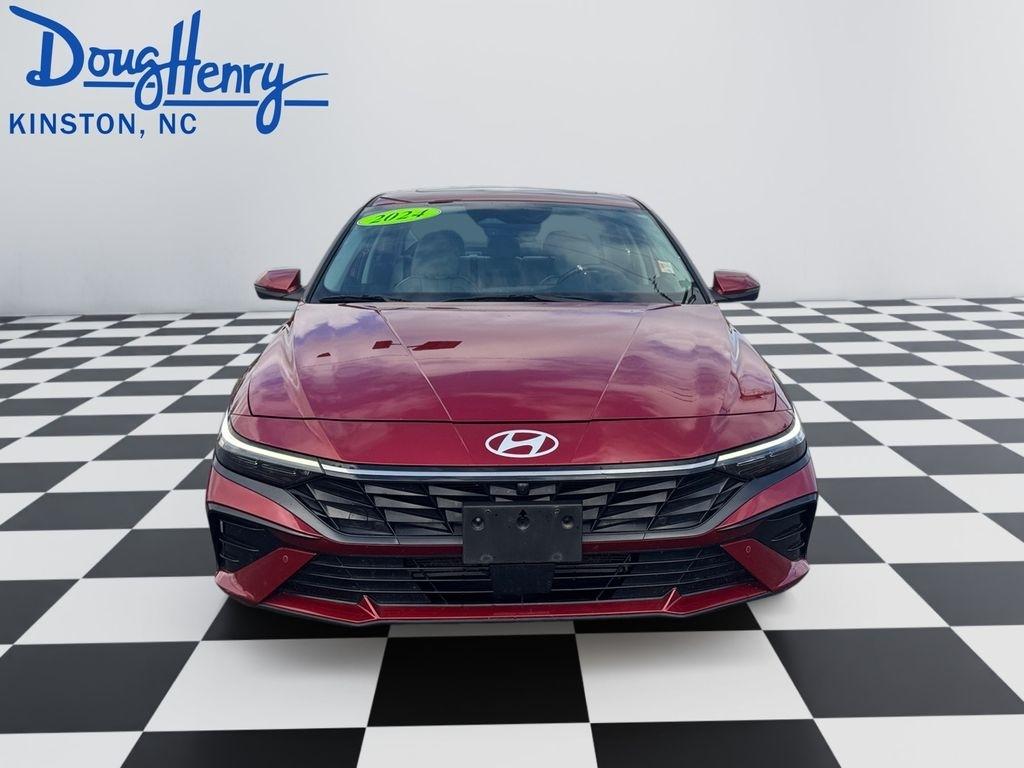 Hyundai Elantra  2024