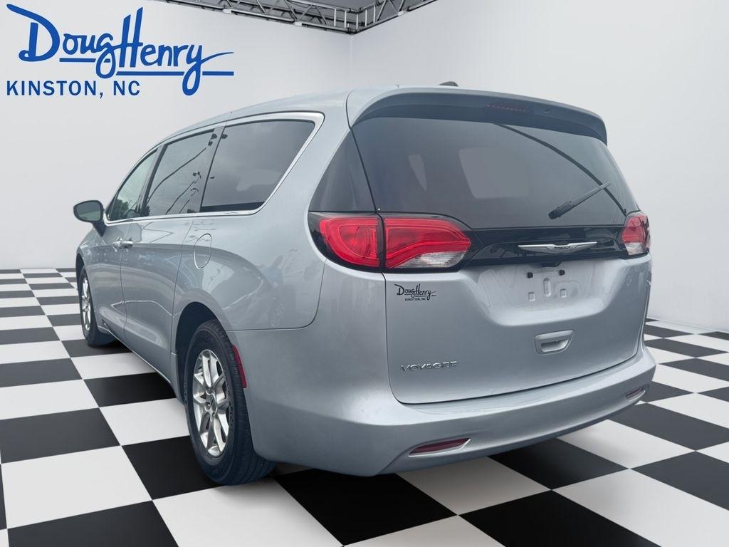 Chrysler Voyager  2023