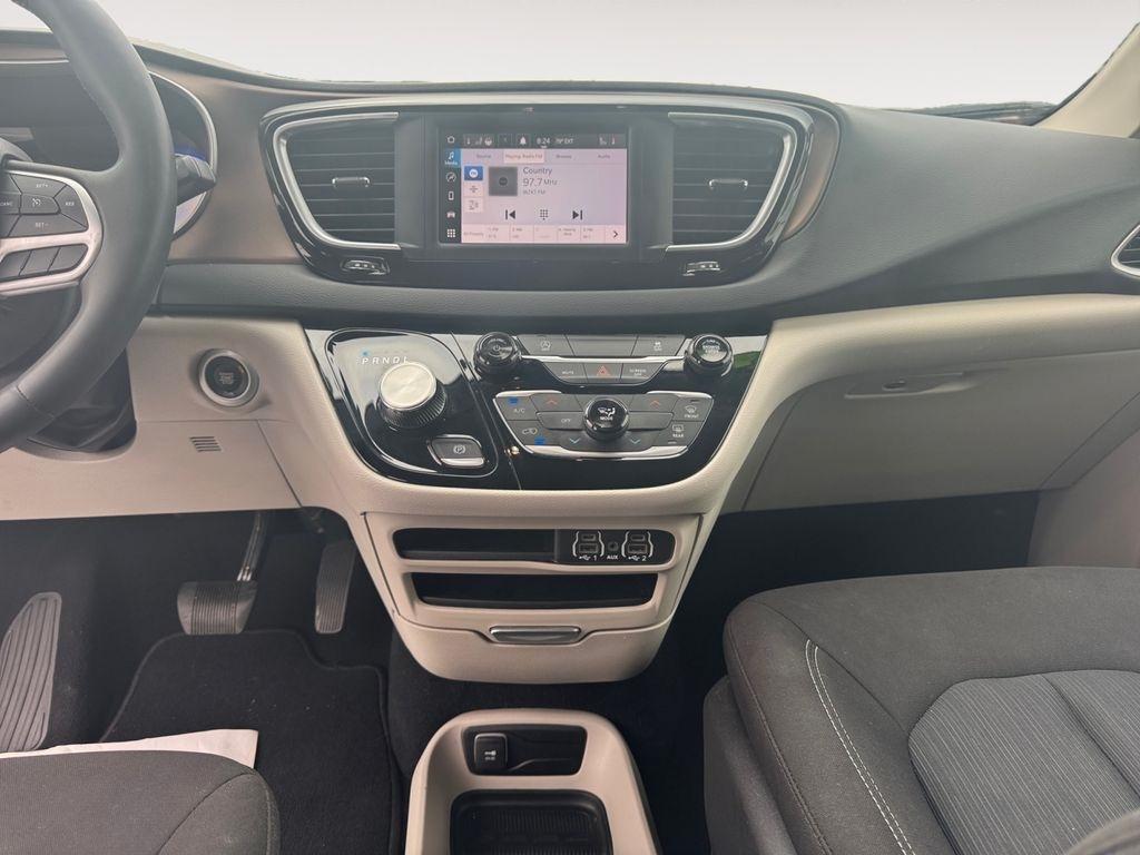 Chrysler Voyager  2023