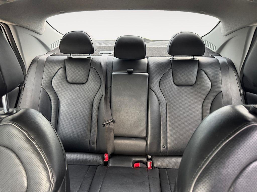 Hyundai Elantra  2024