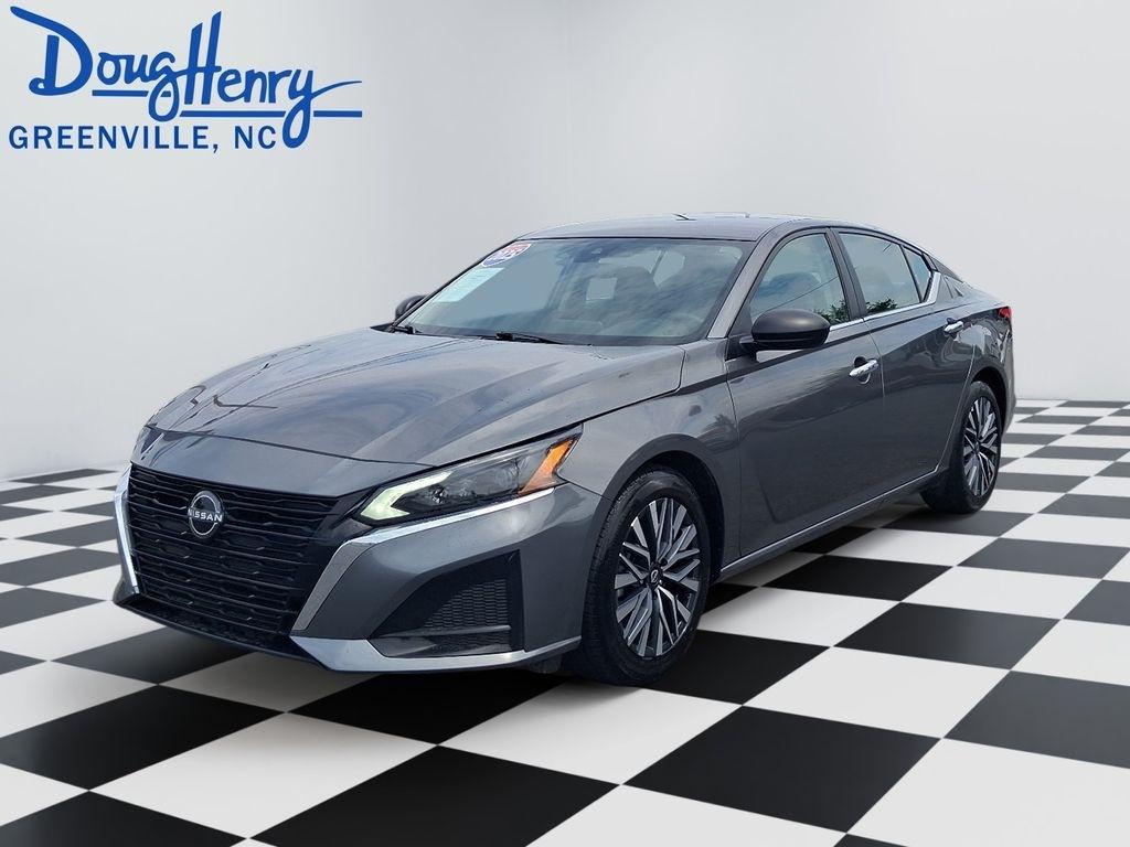 Nissan Altima  2025