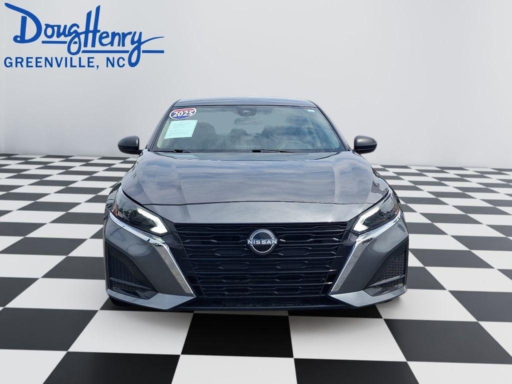 Nissan Altima  2025