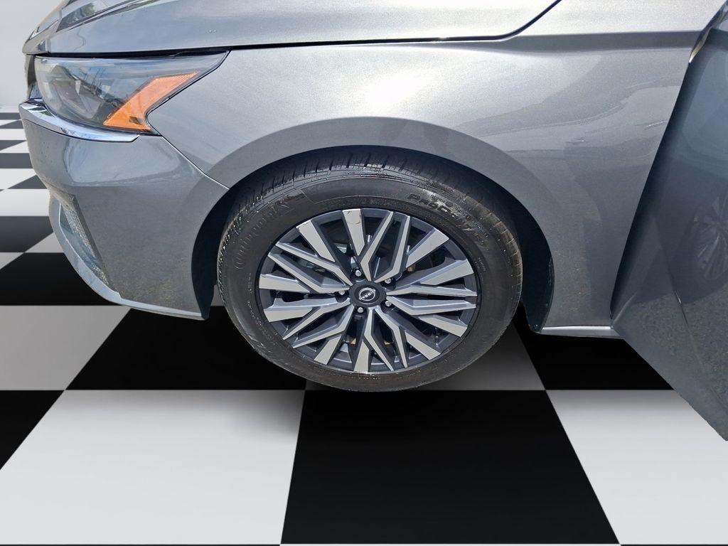 Nissan Altima  2025