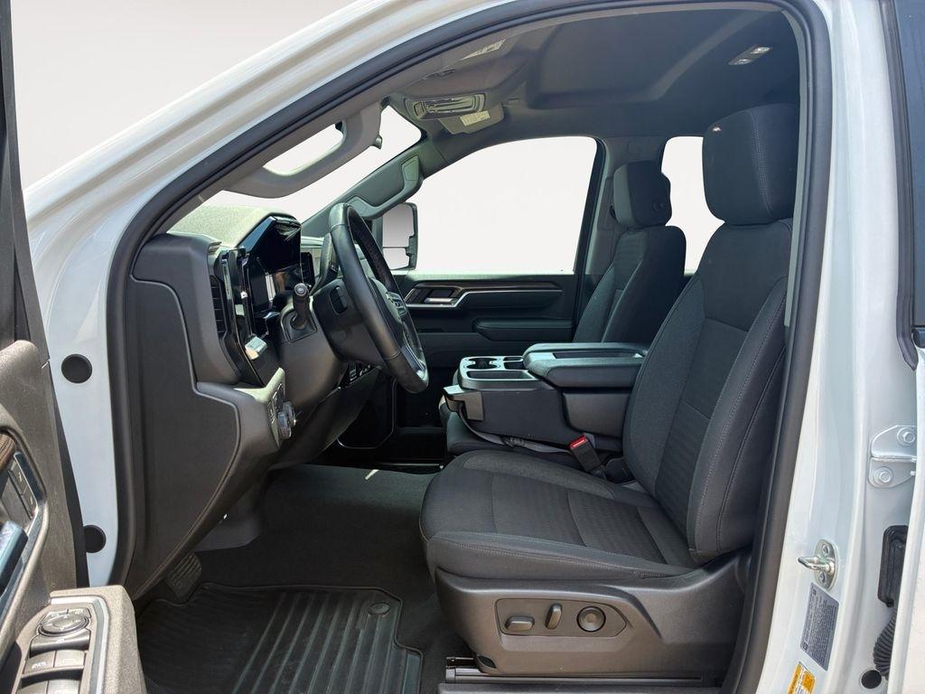 Chevrolet Silverado 2500HD  2025