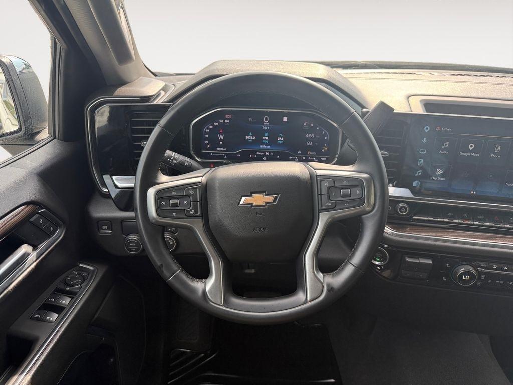 Chevrolet Silverado 1500  2025