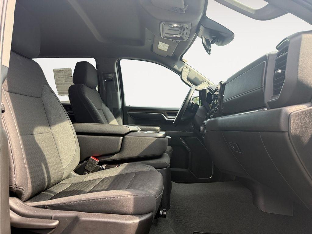 Chevrolet Silverado 1500  2025