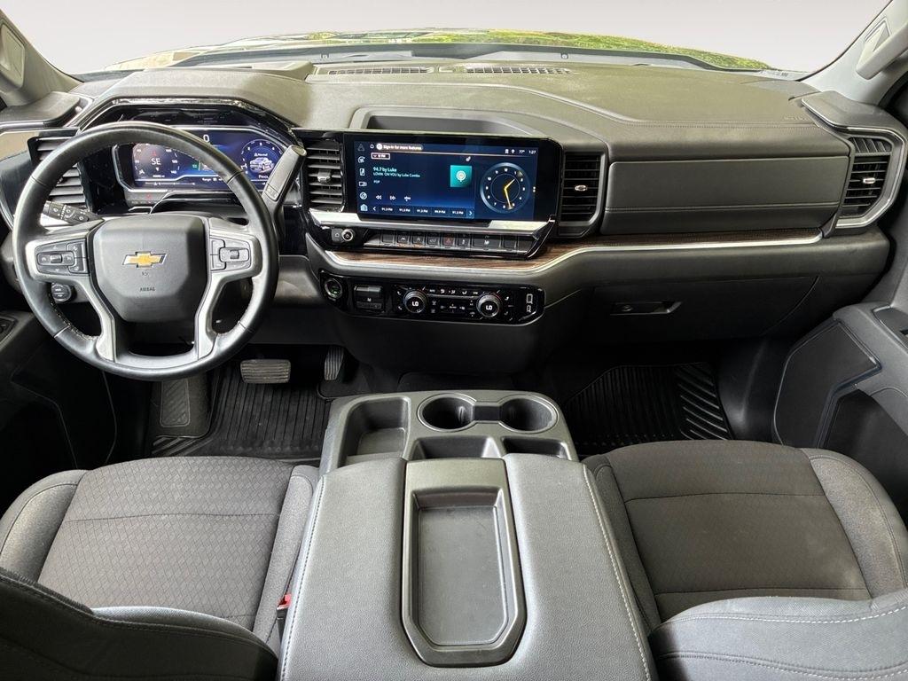 Chevrolet Silverado 1500  2025
