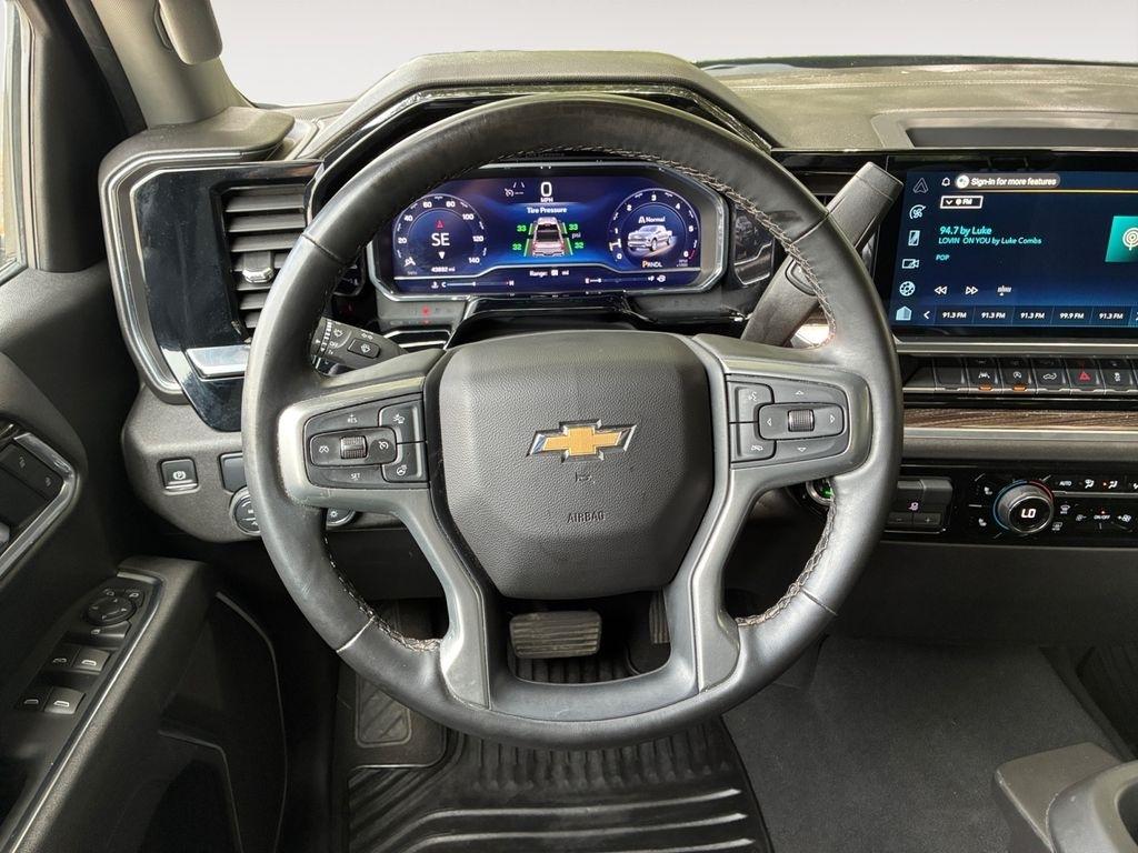 Chevrolet Silverado 1500  2025