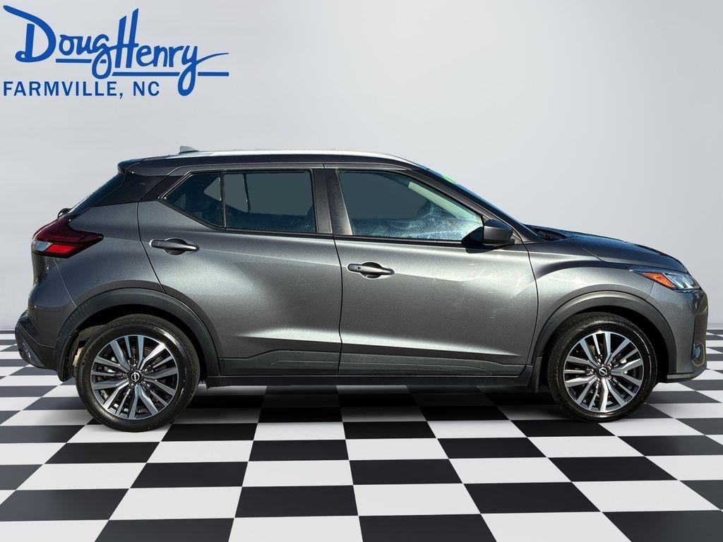 Nissan Kicks  2023