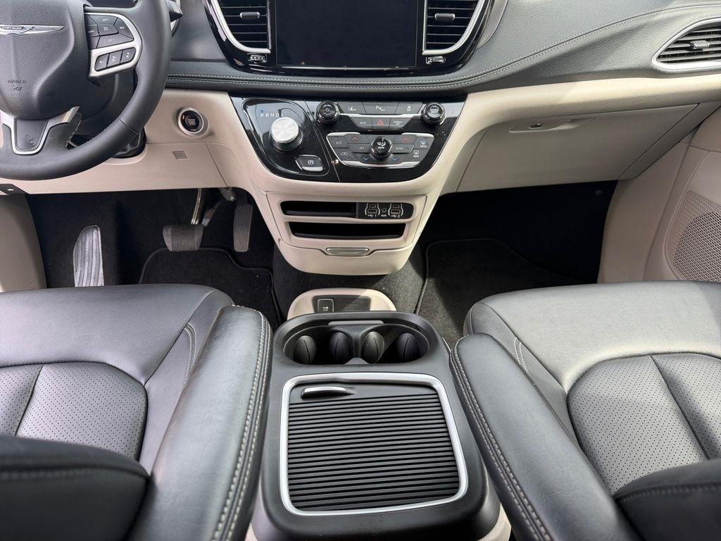 Chrysler Pacifica  2024