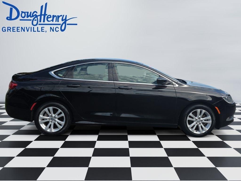 Chrysler 200  2016