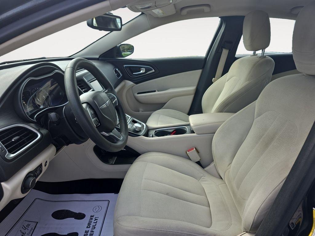 Chrysler 200  2016