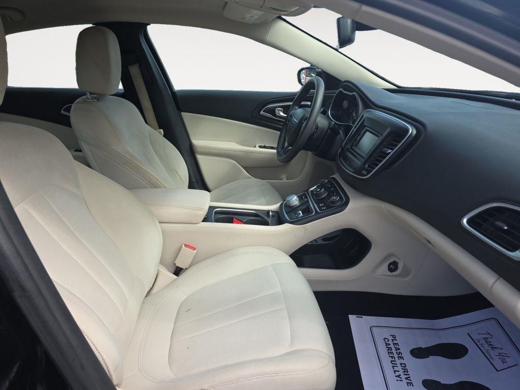 Chrysler 200  2016