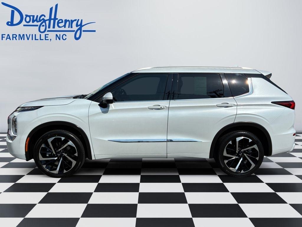 Mitsubishi Outlander  2022