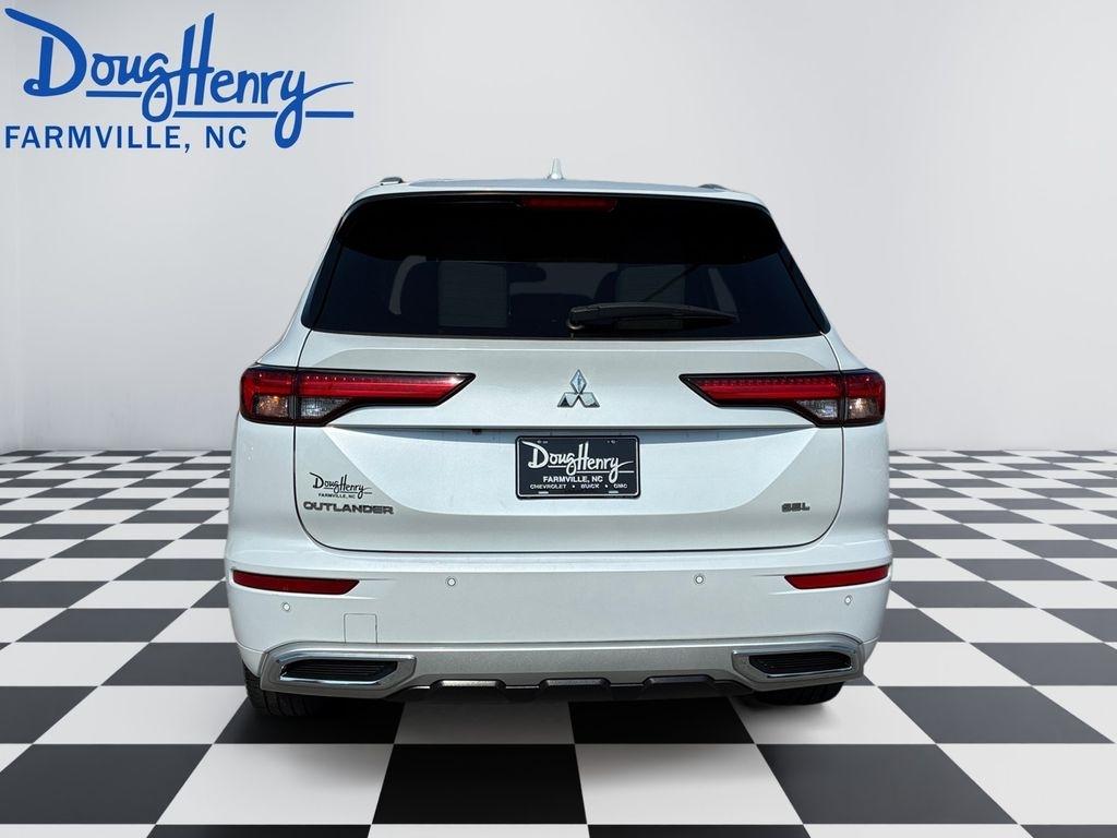 Mitsubishi Outlander  2022
