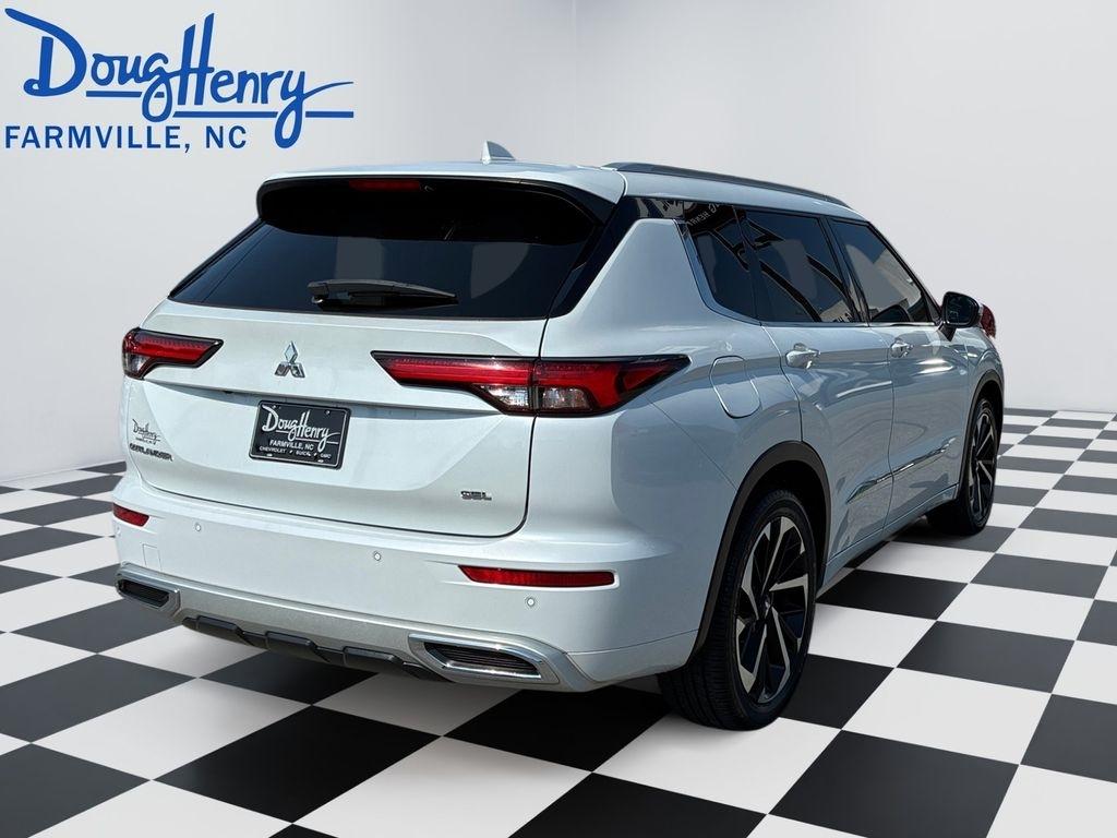 Mitsubishi Outlander  2022
