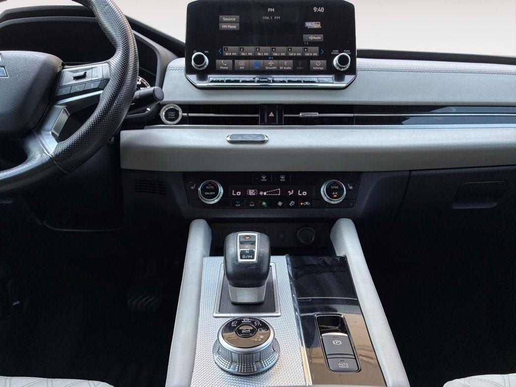 Mitsubishi Outlander  2022