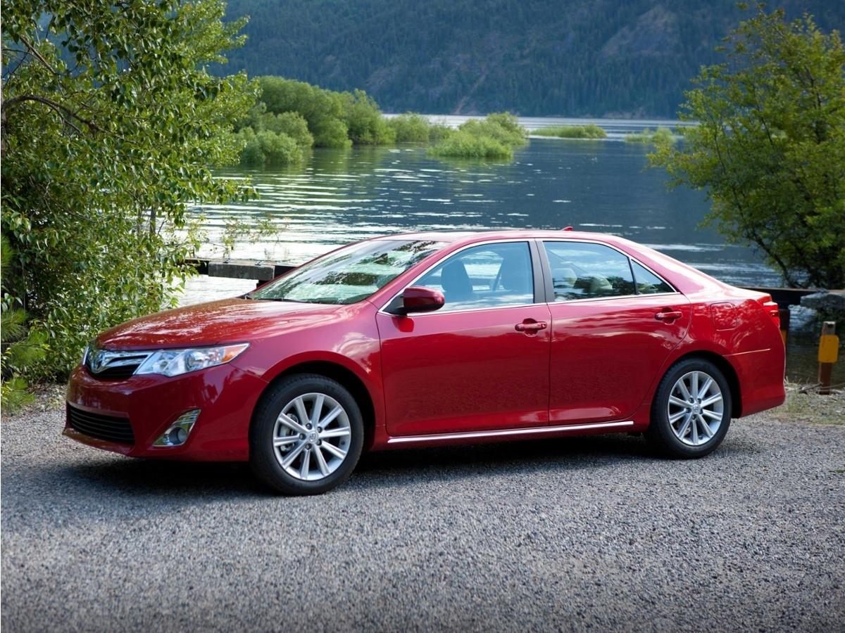 Toyota Camry  2013