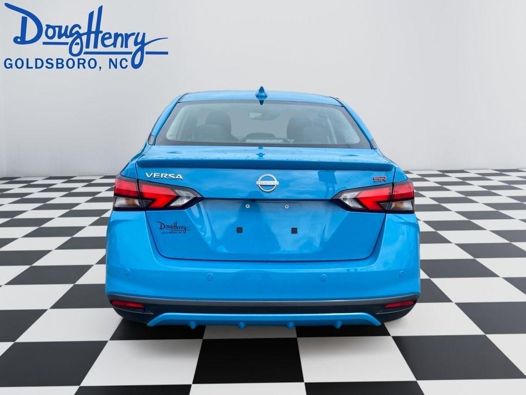 Nissan Versa  2025