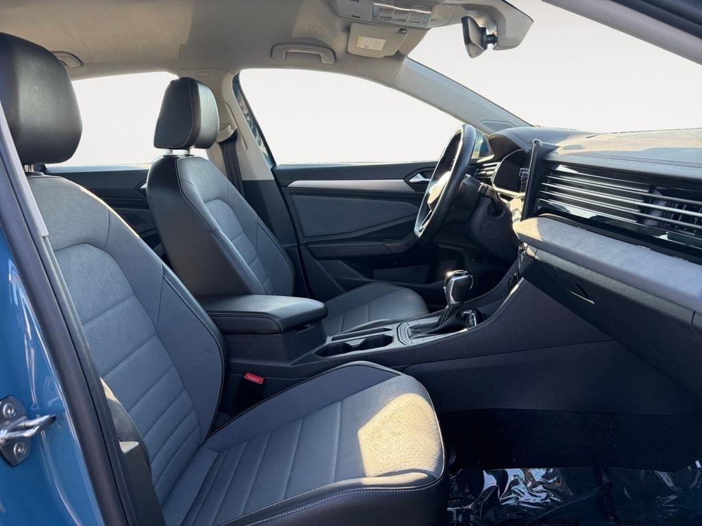 Volkswagen Jetta  2025