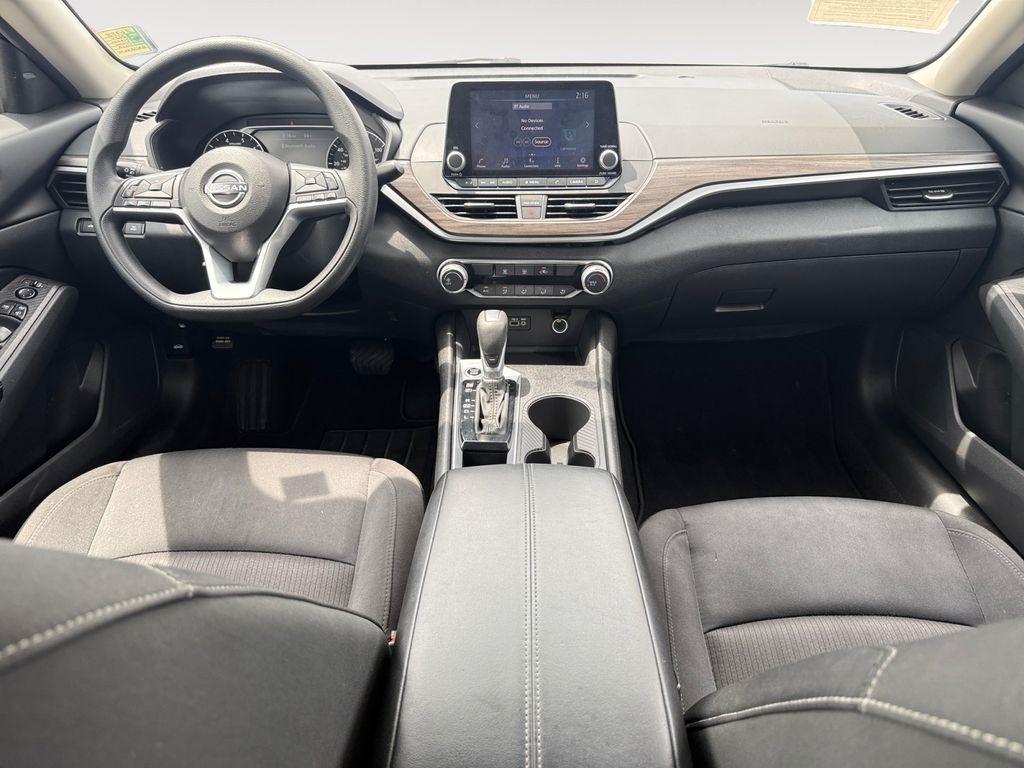 Nissan Altima  2025