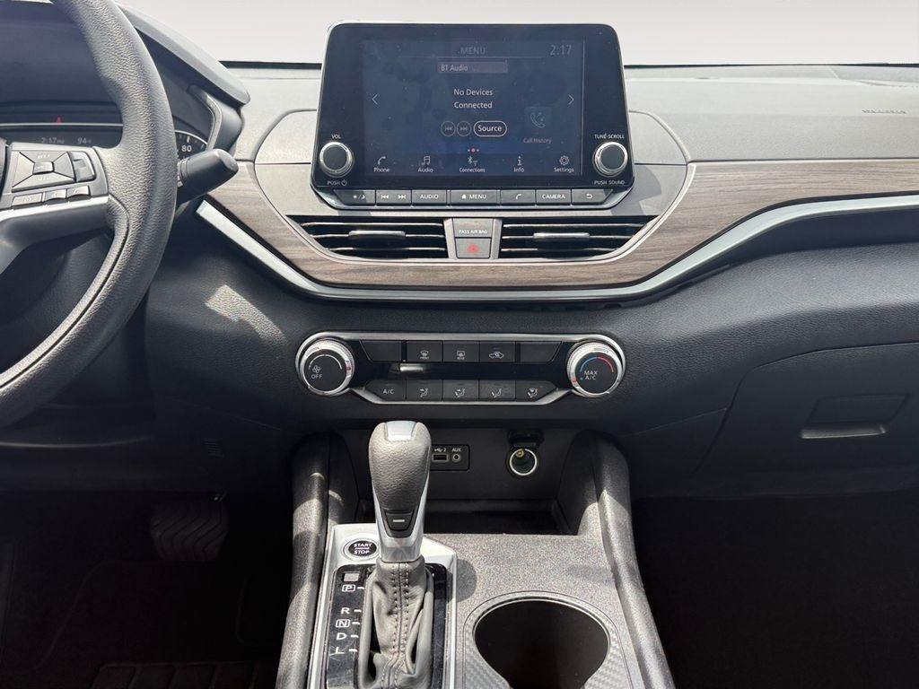 Nissan Altima  2025