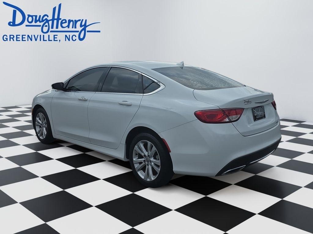 Chrysler 200  2017