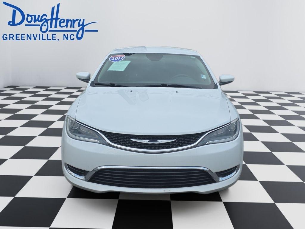 Chrysler 200  2017