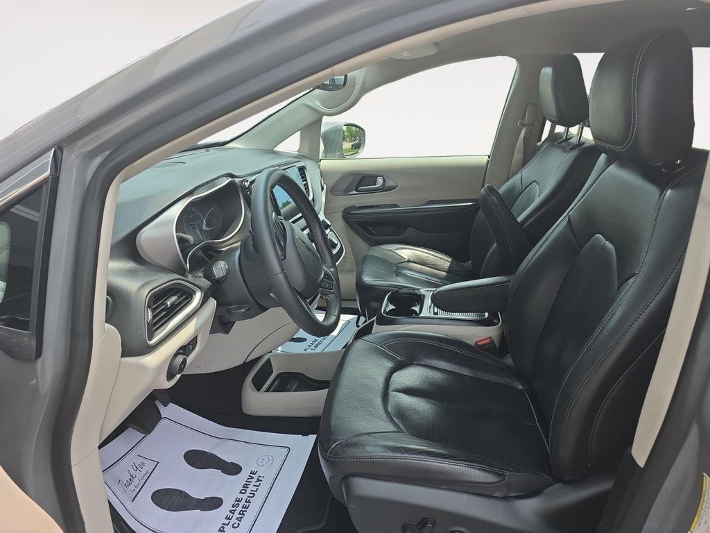 Chrysler Pacifica  2022