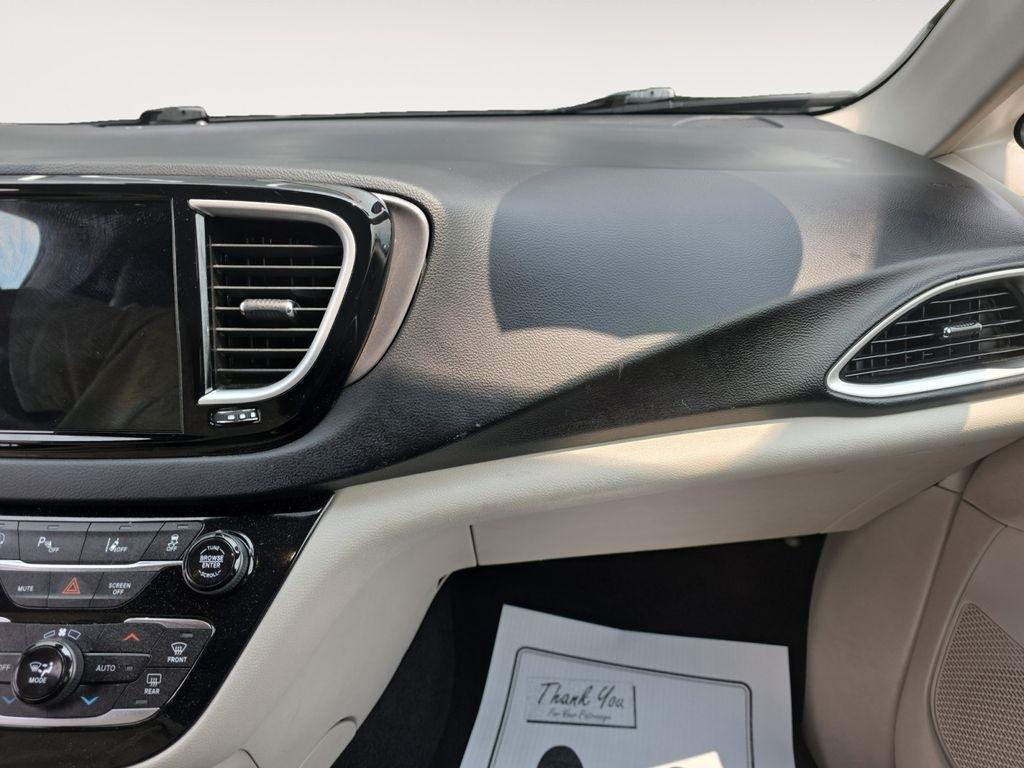 Chrysler Pacifica  2022