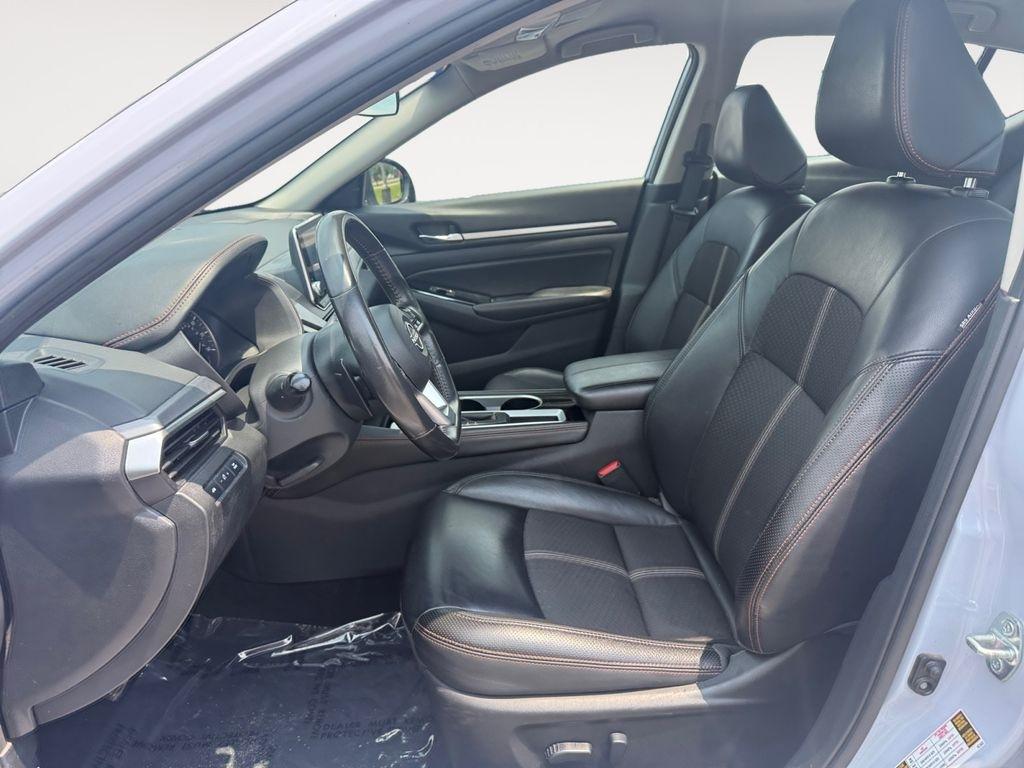 Nissan Altima  2024