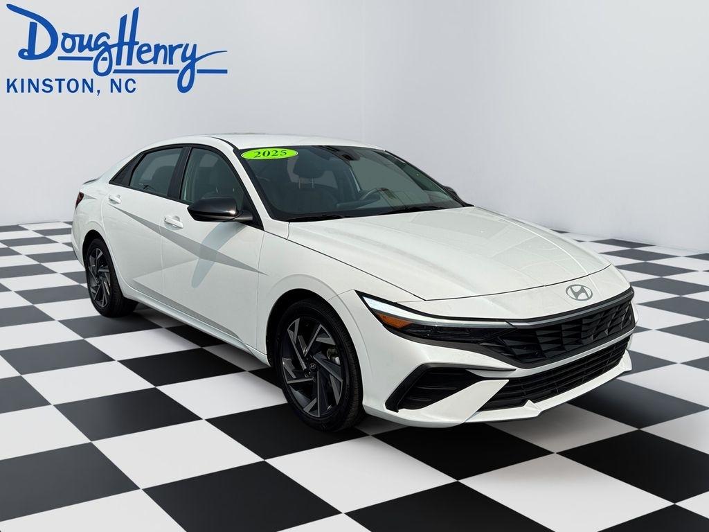Hyundai Elantra  2025