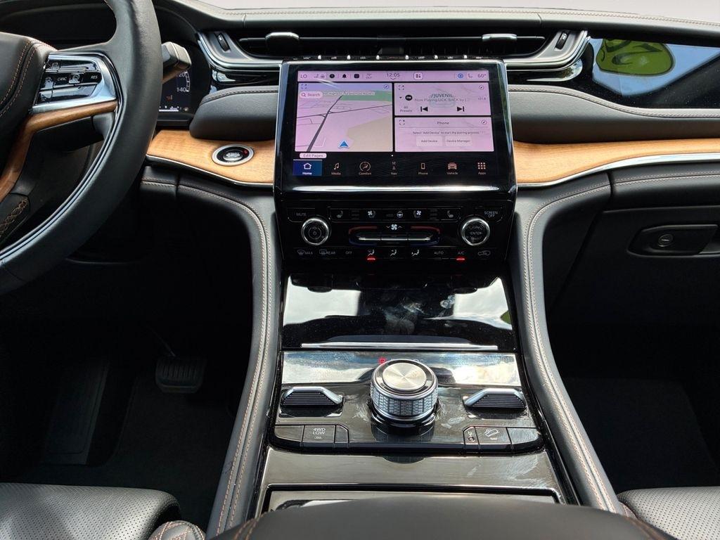 Jeep Grand Cherokee  2024