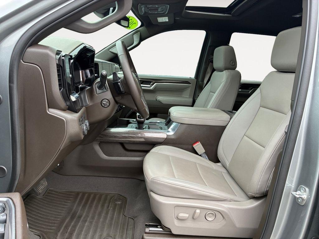 Chevrolet Silverado 1500  2025