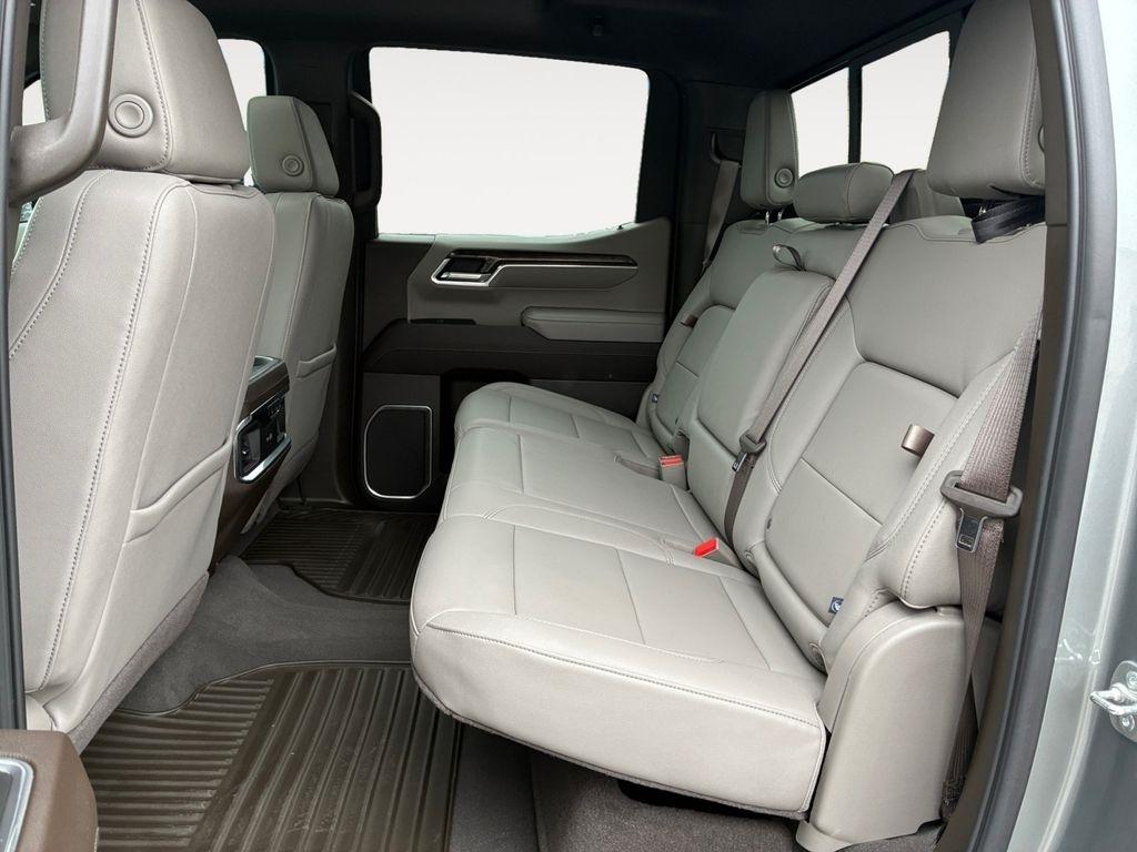 Chevrolet Silverado 1500  2025