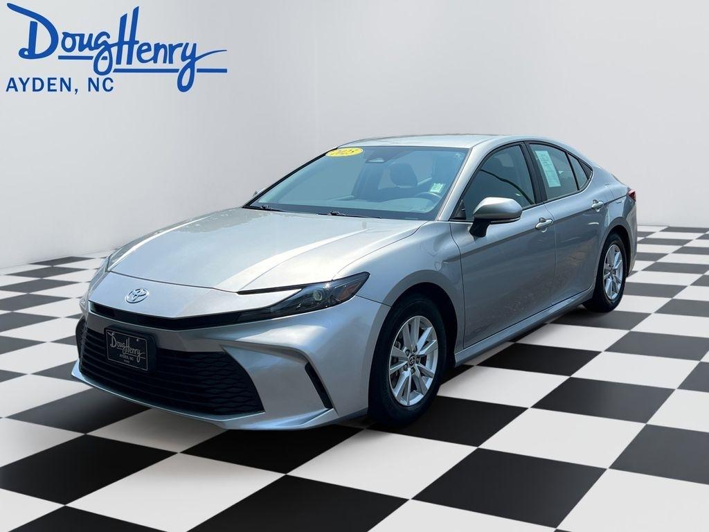 Toyota Camry  2025