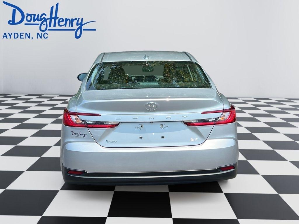Toyota Camry  2025