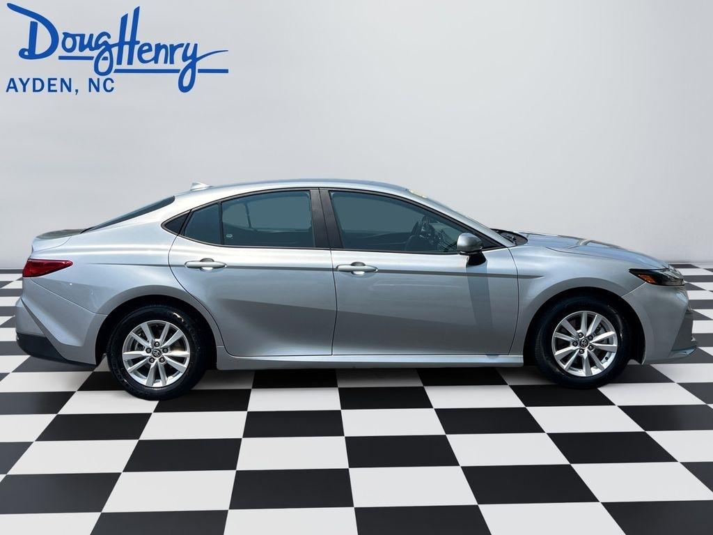 Toyota Camry  2025
