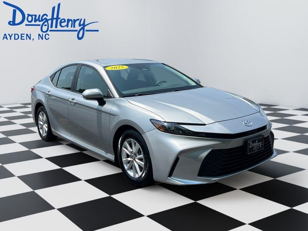 Toyota Camry  2025