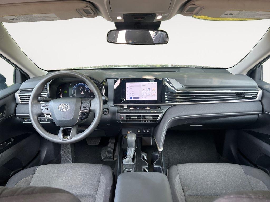 Toyota Camry  2025