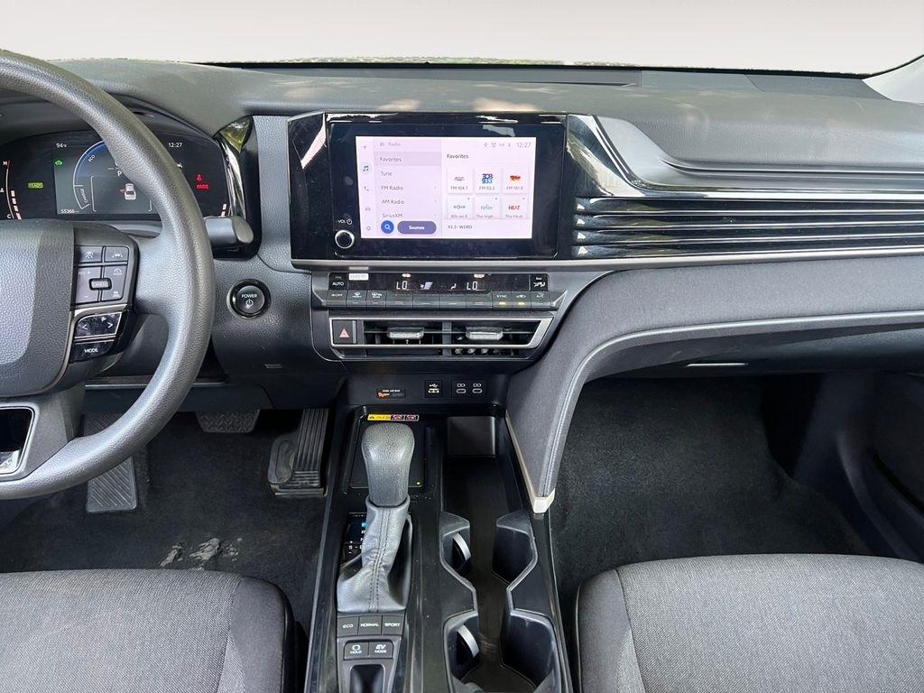 Toyota Camry  2025
