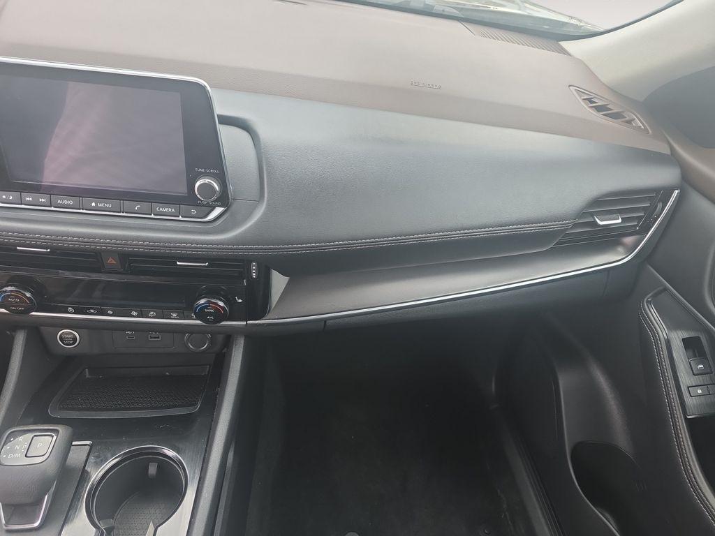Nissan Rogue  2022